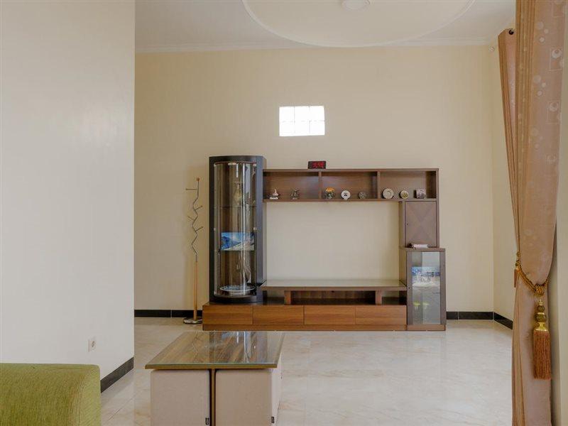 Oyo 1979 Alif Family Residence مالانغ المظهر الخارجي الصورة