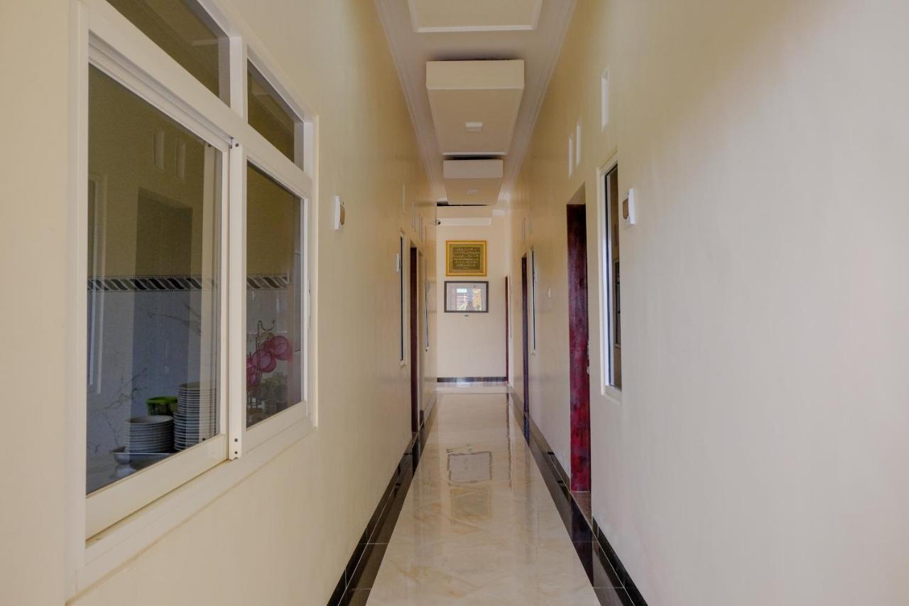 Oyo 1979 Alif Family Residence مالانغ المظهر الخارجي الصورة