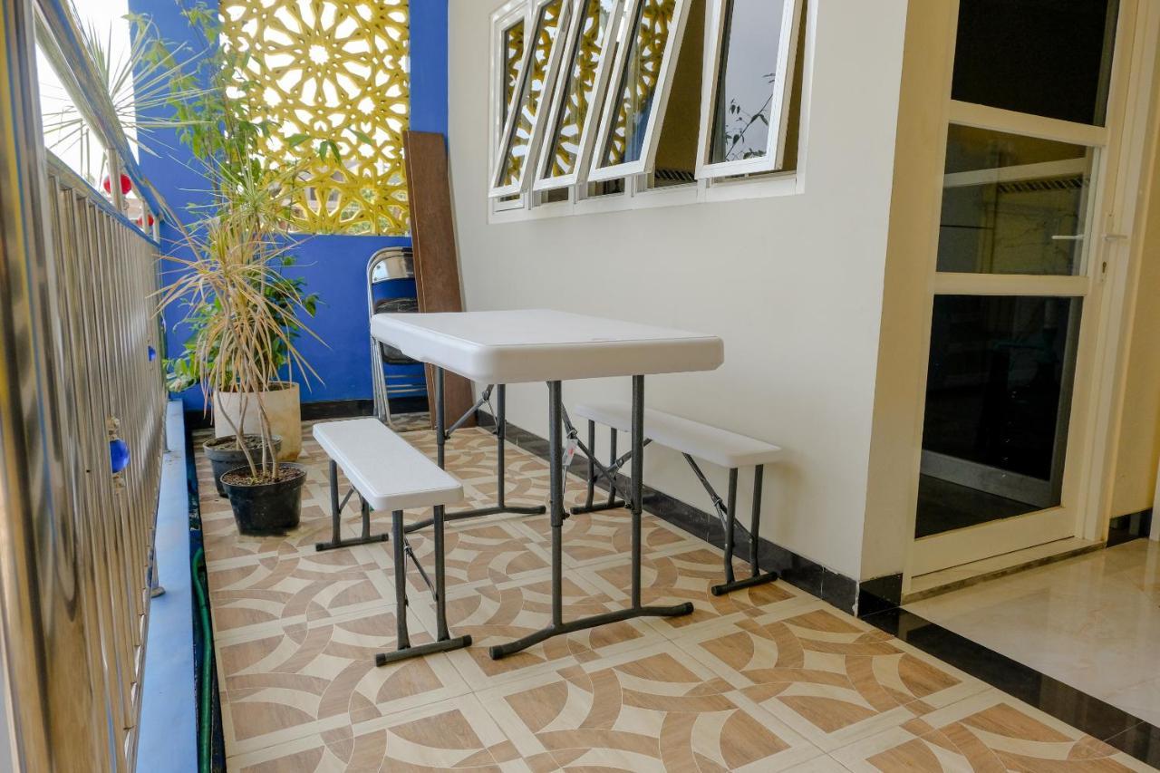 Oyo 1979 Alif Family Residence مالانغ المظهر الخارجي الصورة